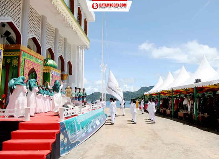 Pengibaran Bendera LPTQ
